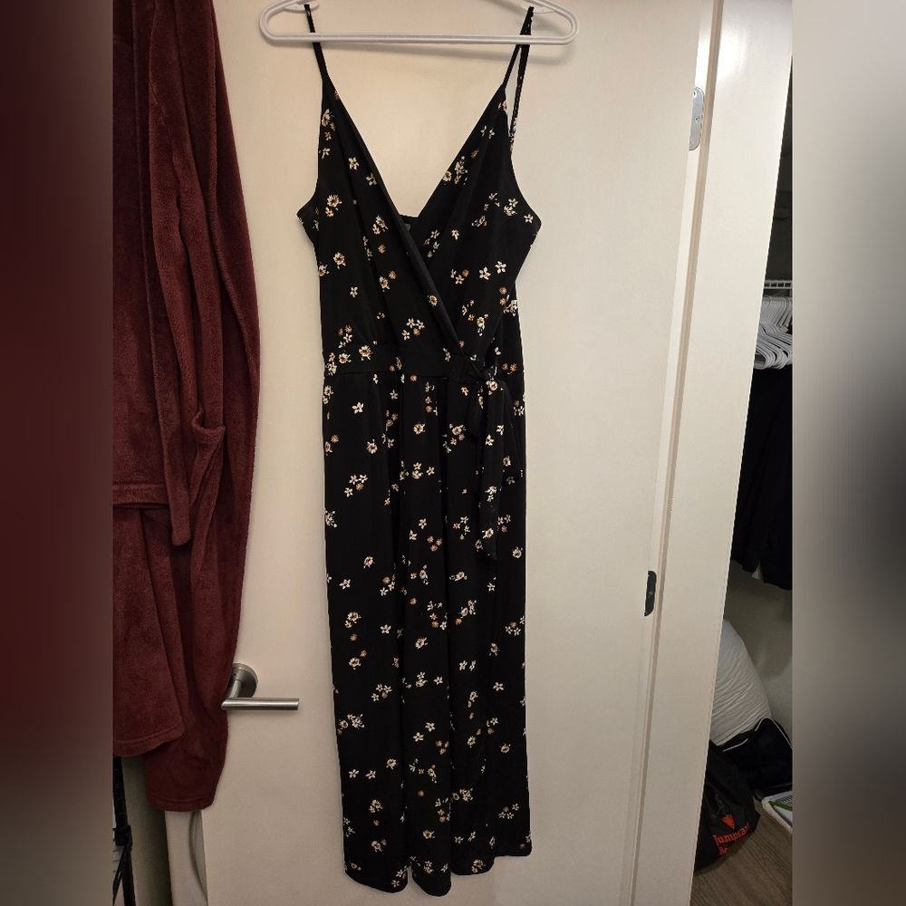 Eclipse Black and White Floral Sleeveless Romper Size L